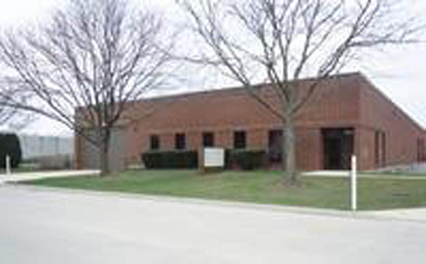 236,000 sf Lombard site with brick facade and landscaping, by Venture One