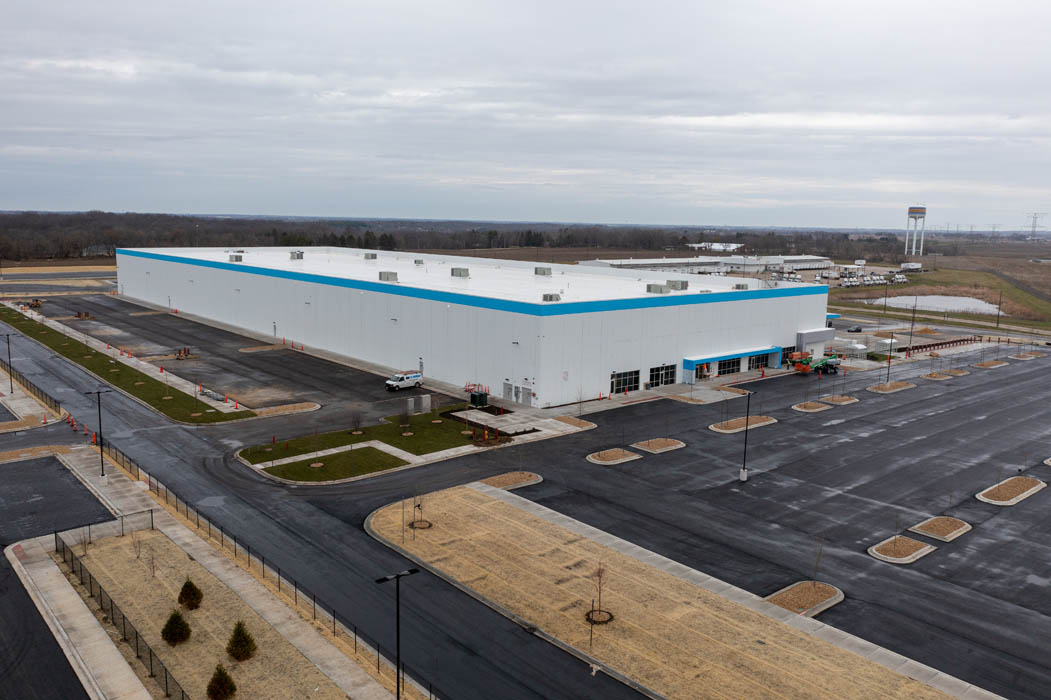 Rock 39 Industrial Park – large white warehouse and parking area near Amazon DIA6