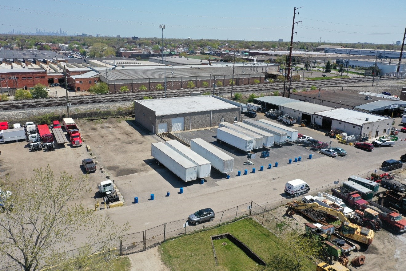 6,000 sf Melrose Park repair site with trailers and equipment, by Venture One