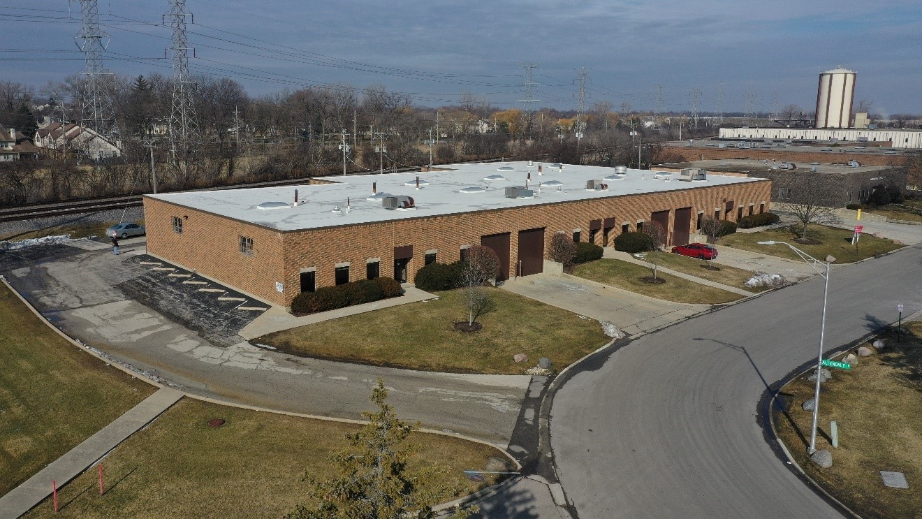 406‑432 Diens Dr Wheeling IL industrial building aerial view