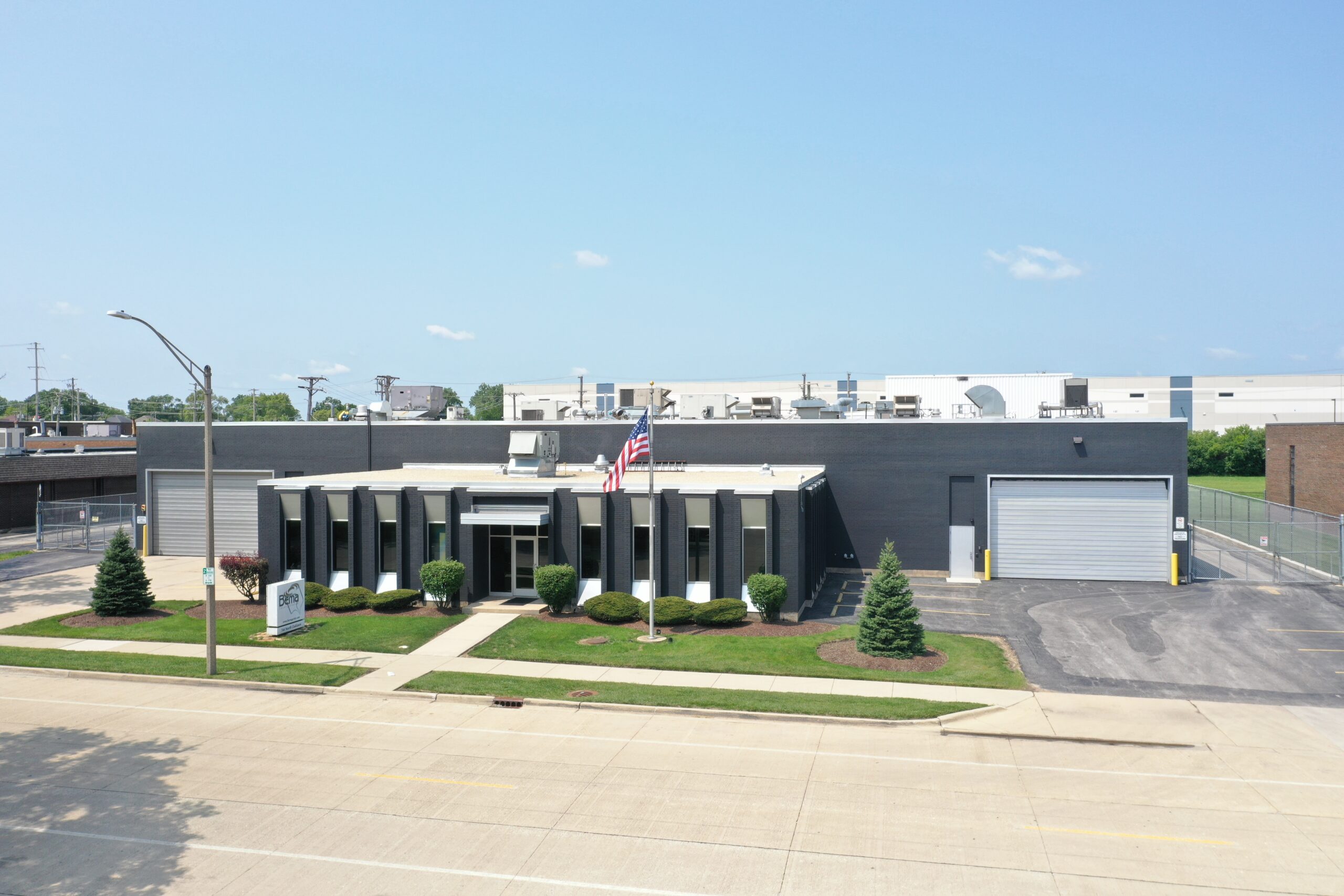 Modern industrial building at 744 Oaklawn Ave in Elmhurst, Illinois, acquired by Venture One Fund.